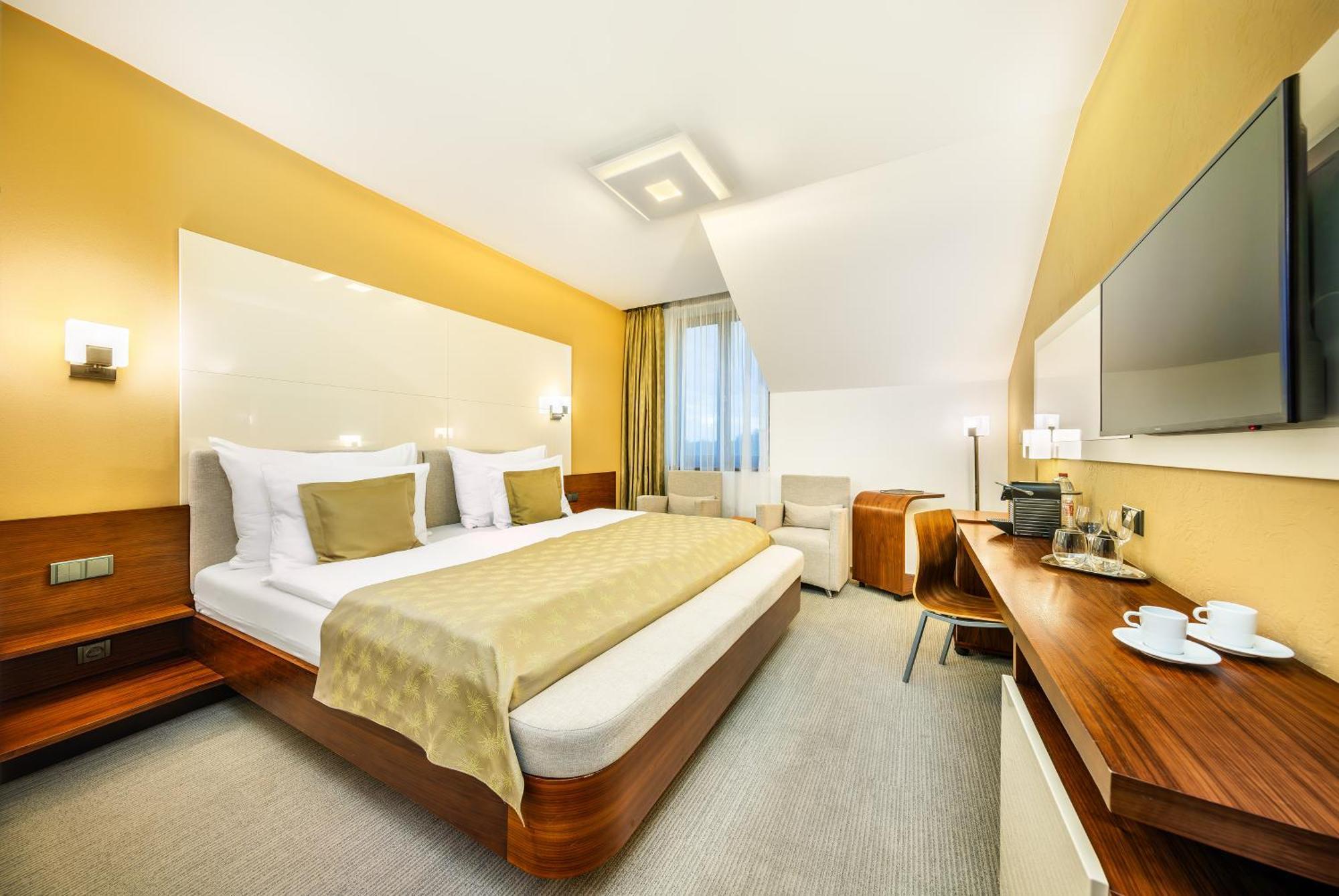 Wellness Hotel Diamant Hluboká nad Vltavou Εξωτερικό φωτογραφία