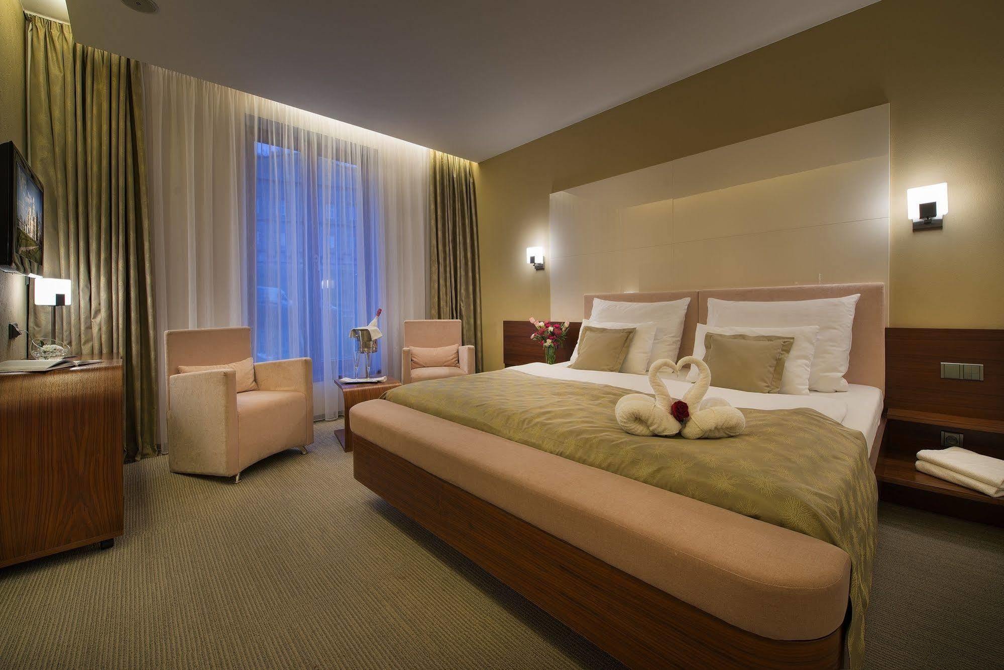 Wellness Hotel Diamant Hluboká nad Vltavou Εξωτερικό φωτογραφία